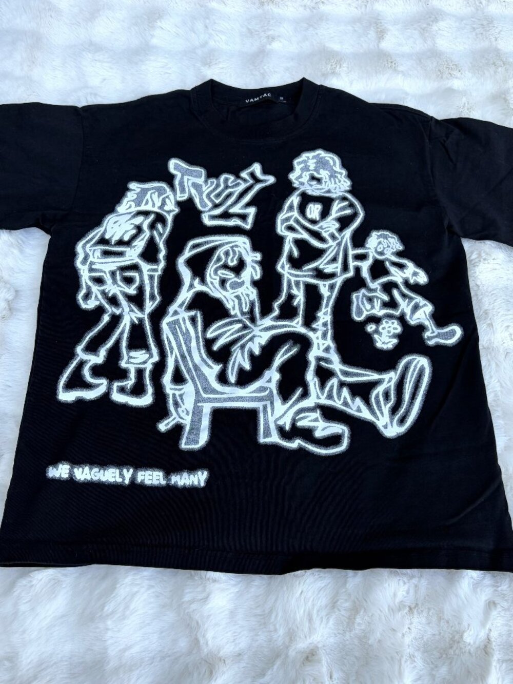 Vamtac We Vaguely Feel Many black graphic tee size XS